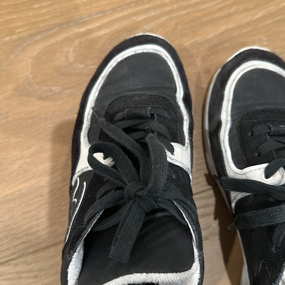 Chanel womens trainer sneakers in black and white size 37.5 - Picture 10 of 12